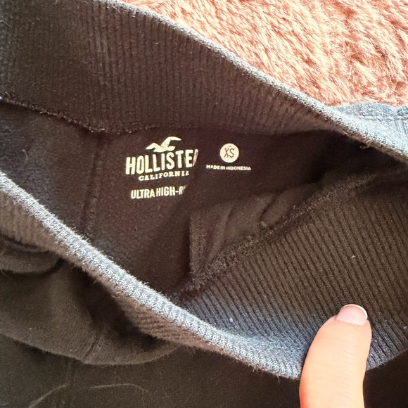 Hollister Women's Charcoal Athletic Pull-On Shorts - Picture 2 of 2